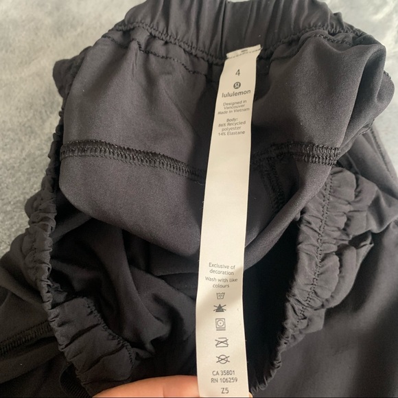 RARE* Lululemon Super Cropped Trousers - Picture 2 of 6